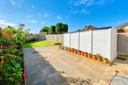 3 bedroom Semi-detached house for sale in Kingsway, Braunstone Town, LE3