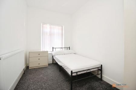 6 bedroom Terraced House for sale in Stanley Street, Barwell, LE9