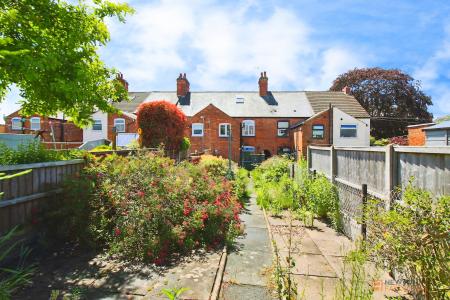 6 bedroom Terraced House for sale in Stanley Street, Barwell, LE9