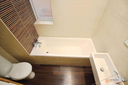 3 bedroom Terraced House for sale in Harrow Road, Leicester, LE3
