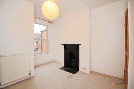 3 bedroom Terraced House for sale in Harrow Road, Leicester, LE3