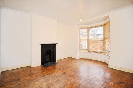 3 bedroom Terraced House for sale in Harrow Road, Leicester, LE3