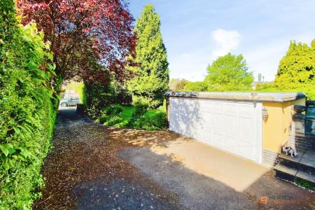3 bedroom Detached house for sale in Fairefield Crescent, Glenfield, LE3