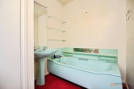3 bedroom Detached house for sale in Fairefield Crescent, Glenfield, LE3