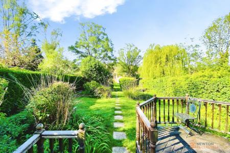 3 bedroom Detached house for sale in Fairefield Crescent, Glenfield, LE3
