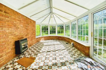 3 bedroom Detached house for sale in Fairefield Crescent, Glenfield, LE3