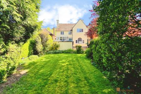 3 bedroom Detached house for sale in Fairefield Crescent, Glenfield, LE3