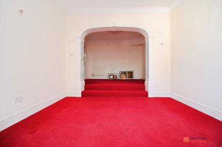 3 bedroom Detached house for sale in Fairefield Crescent, Glenfield, LE3
