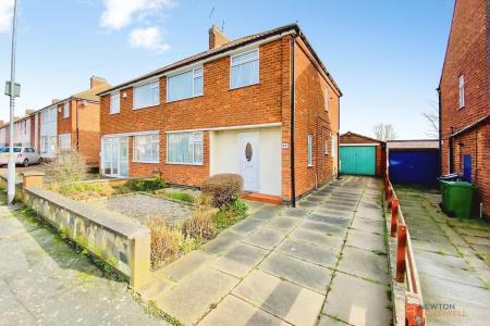 3 bedroom Semi-detached house for sale in South Avenue, Leicester Forest East, LE3