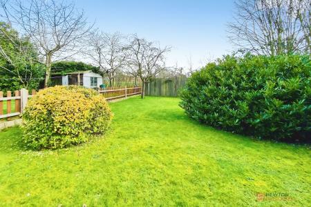 3 bedroom Semi-detached house for sale in South Avenue, Leicester Forest East, LE3