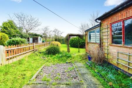 3 bedroom Semi-detached house for sale in South Avenue, Leicester Forest East, LE3