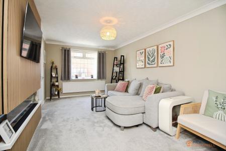 3 bedroom Semi-detached house for sale in Newquay Close, Hinckley, LE10