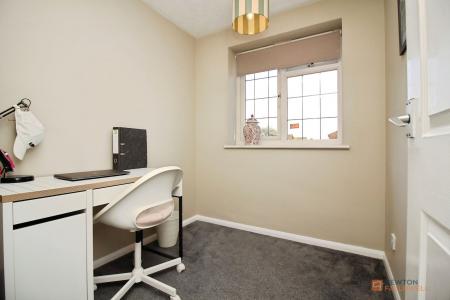 3 bedroom Semi-detached house for sale in Newquay Close, Hinckley, LE10