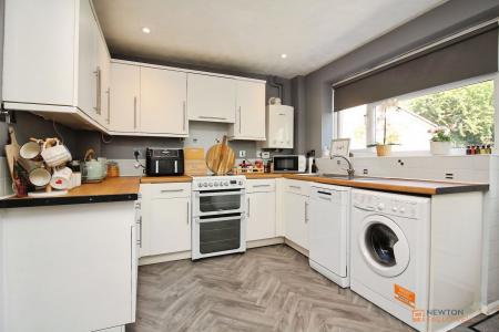3 bedroom Semi-detached house for sale in Newquay Close, Hinckley, LE10