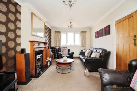 5 bedroom Detached house for sale in Station Road, Kirby Muxloe, LE9