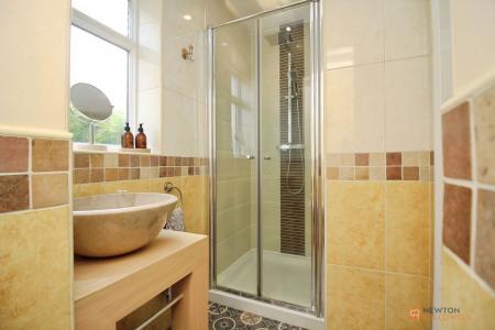 5 bedroom Detached house for sale in Station Road, Kirby Muxloe, LE9