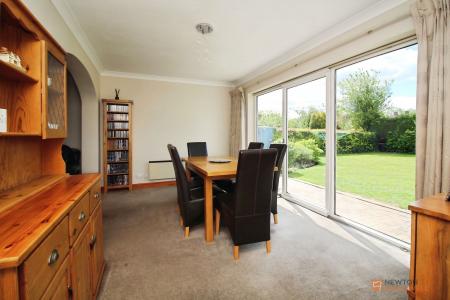 5 bedroom Detached house for sale in Station Road, Kirby Muxloe, LE9