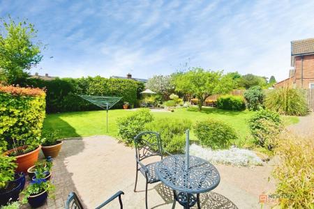 5 bedroom Detached house for sale in Station Road, Kirby Muxloe, LE9