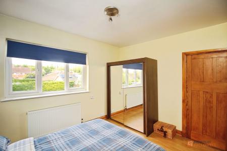 5 bedroom Detached house for sale in Station Road, Kirby Muxloe, LE9