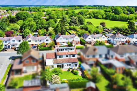 5 bedroom Detached house for sale in Station Road, Kirby Muxloe, LE9
