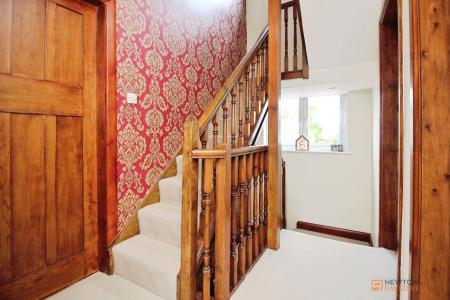 5 bedroom Detached house for sale in Station Road, Kirby Muxloe, LE9