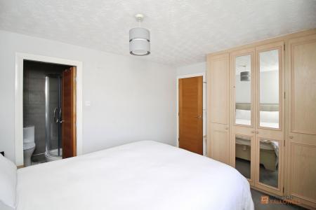 4 bedroom Detached house for sale in Jewsbury Way, Braunstone, LE3