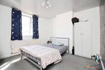 3 bedroom End of terrace house for sale in Rancliffe Crescent, Leicester, LE3