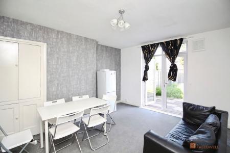 3 bedroom End of terrace house for sale in Rancliffe Crescent, Leicester, LE3
