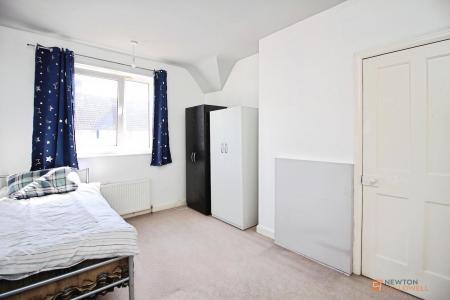 3 bedroom End of terrace house for sale in Rancliffe Crescent, Leicester, LE3
