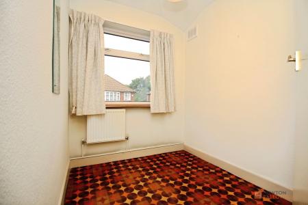 4 bedroom Semi-detached house for sale in Fairbourne Road, Leicester, LE3