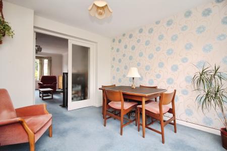 4 bedroom Semi-detached house for sale in Hilders Road, Leicester, LE3