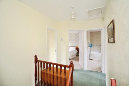 4 bedroom Semi-detached house for sale in Hilders Road, Leicester, LE3