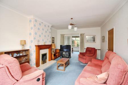 4 bedroom Semi-detached house for sale in Hilders Road, Leicester, LE3