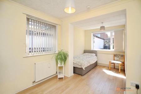 2 bedroom Semi-detached bungalow for sale in Kennedy Way, Leicester Forest East, LE3