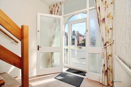 4 bedroom Semi-detached house for sale in Kirloe Avenue, Leicester Forest East, LE3