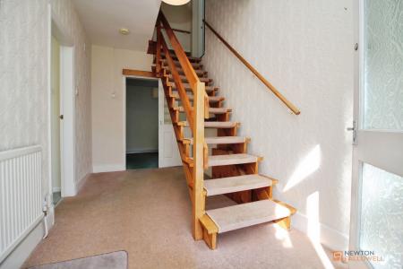 4 bedroom Semi-detached house for sale in Kirloe Avenue, Leicester Forest East, LE3