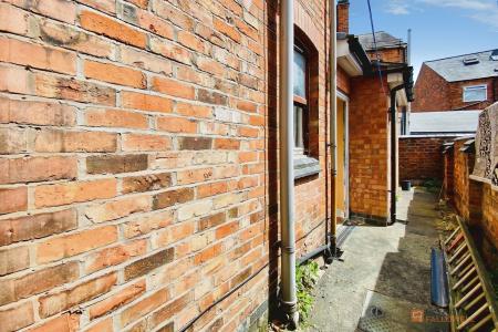 2 bedroom Terraced House for sale in Wilberforce Road, Leicester, LE3