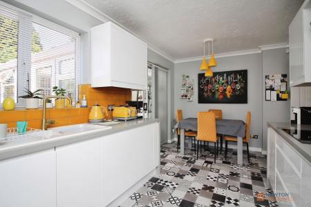 3 bedroom Semi-detached house for sale in Ferrars Court, Braunstone, LE3