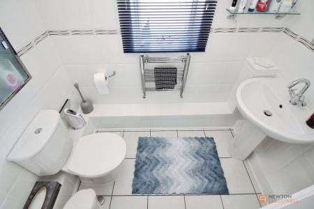 3 bedroom Semi-detached house for sale in Ferrars Court, Braunstone, LE3