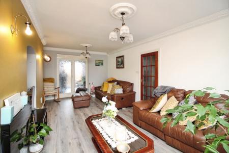 3 bedroom Semi-detached house for sale in Edith Avenue, Leicester, LE3