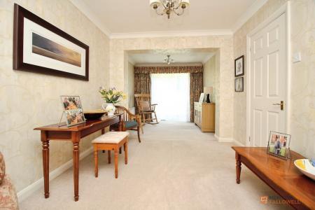 3 bedroom Detached house for sale in Watergate Lane, Leicester, LE3