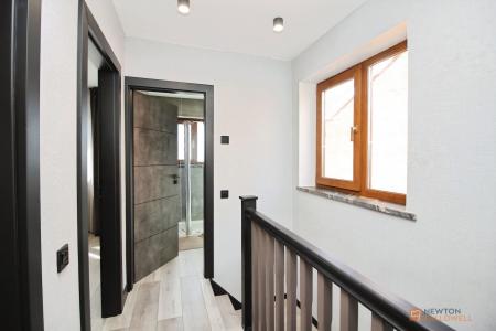 3 bedroom Semi-detached house for sale in Westover Road, Leicester, LE3