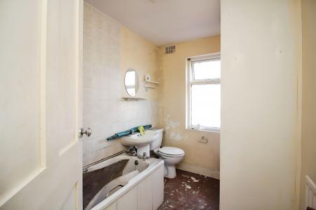 2 bedroom Terraced House for sale in Vaughan Street, Leicester, LE3