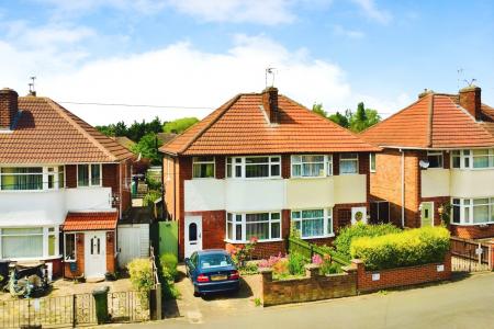 3 bedroom Semi-detached house for sale in Wilnicott Road, Leicester, LE3