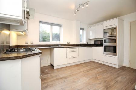 4 bedroom Detached house for sale in Marigold Way, Narborough, LE19