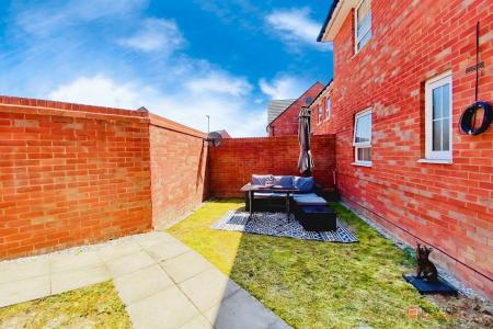 2 bedroom Flat for sale in Dionard Drive, Lubbesthorpe, LE19