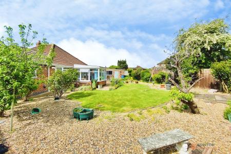 3 bedroom Detached bungalow for sale in Woodcote Road, Leicester, LE3