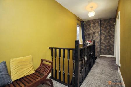 4 bedroom Semi-detached house for sale in Imperial Avenue, Leicester, LE3