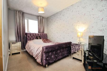 4 bedroom Semi-detached house for sale in Imperial Avenue, Leicester, LE3