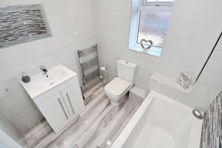4 bedroom Detached house for sale in Cooke Close, Braunstone, LE3
